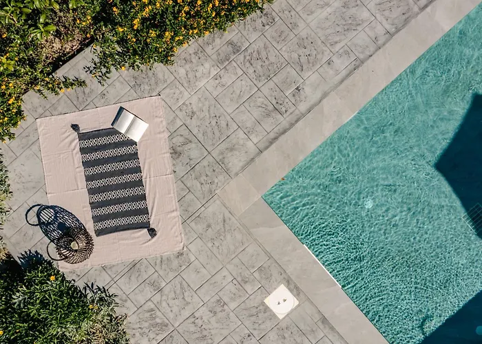 빌라 Matti With Private Pool Romírion
