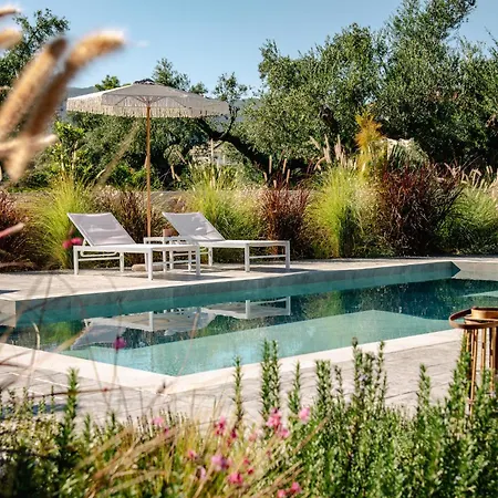 Matti With Private Pool Villa *