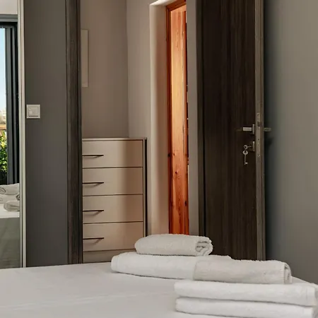 Villa Matti With Private Pool *