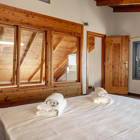 Villa Matti With Private Pool *